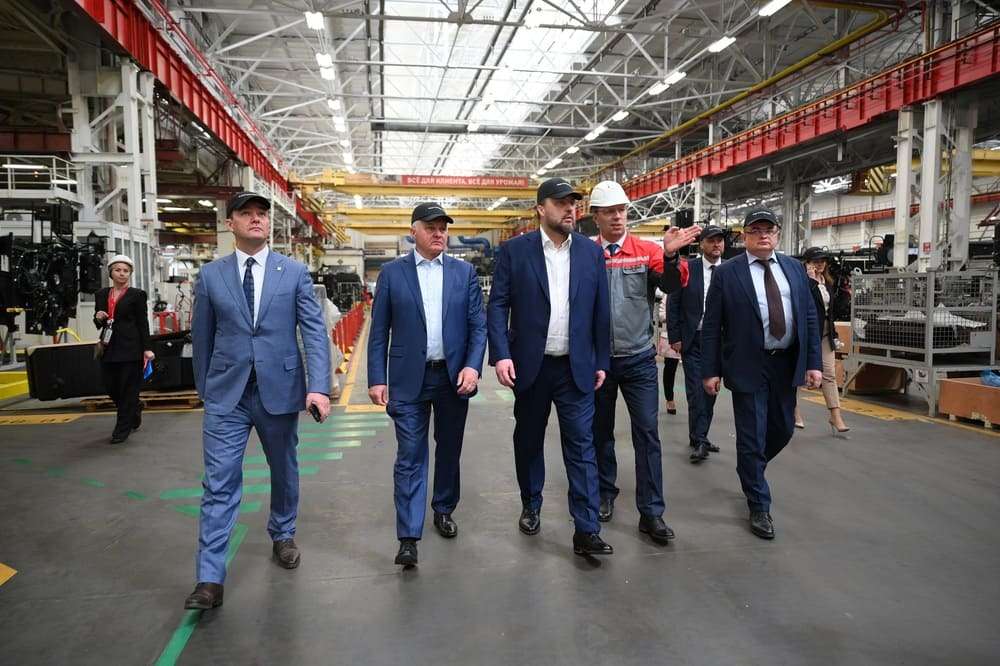 В. Плотников, П. Косов посетили производство Ростсельмаш