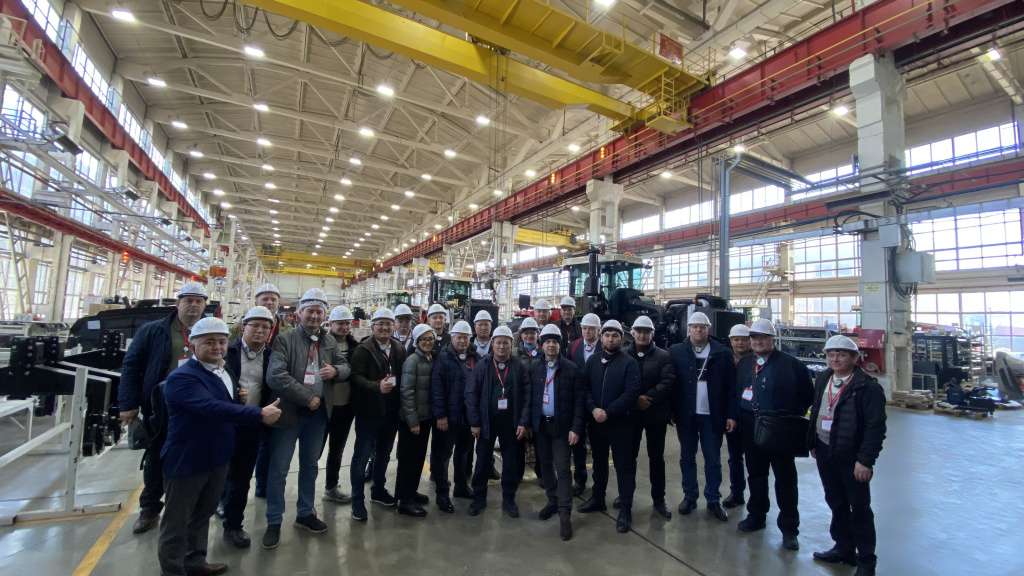 Ростсельмаш открыт для казахстанских аграриев Ростсельмаш открыт для казахстанских аграриев